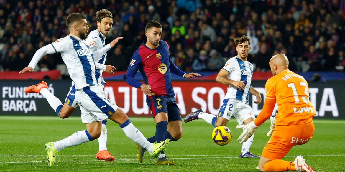 Wolves now trying to strike £1.7m bargain to sign 6 ft 2 ace for Pereira